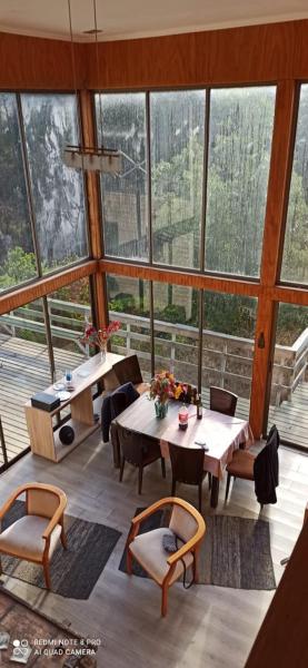 CASA DOBLE ALTURA CON PICINA, SaUNA Y TERRAZAS ALGARROBO